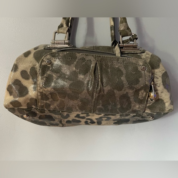 B. Makowsky snake print should style purse - Picture 12 of 16